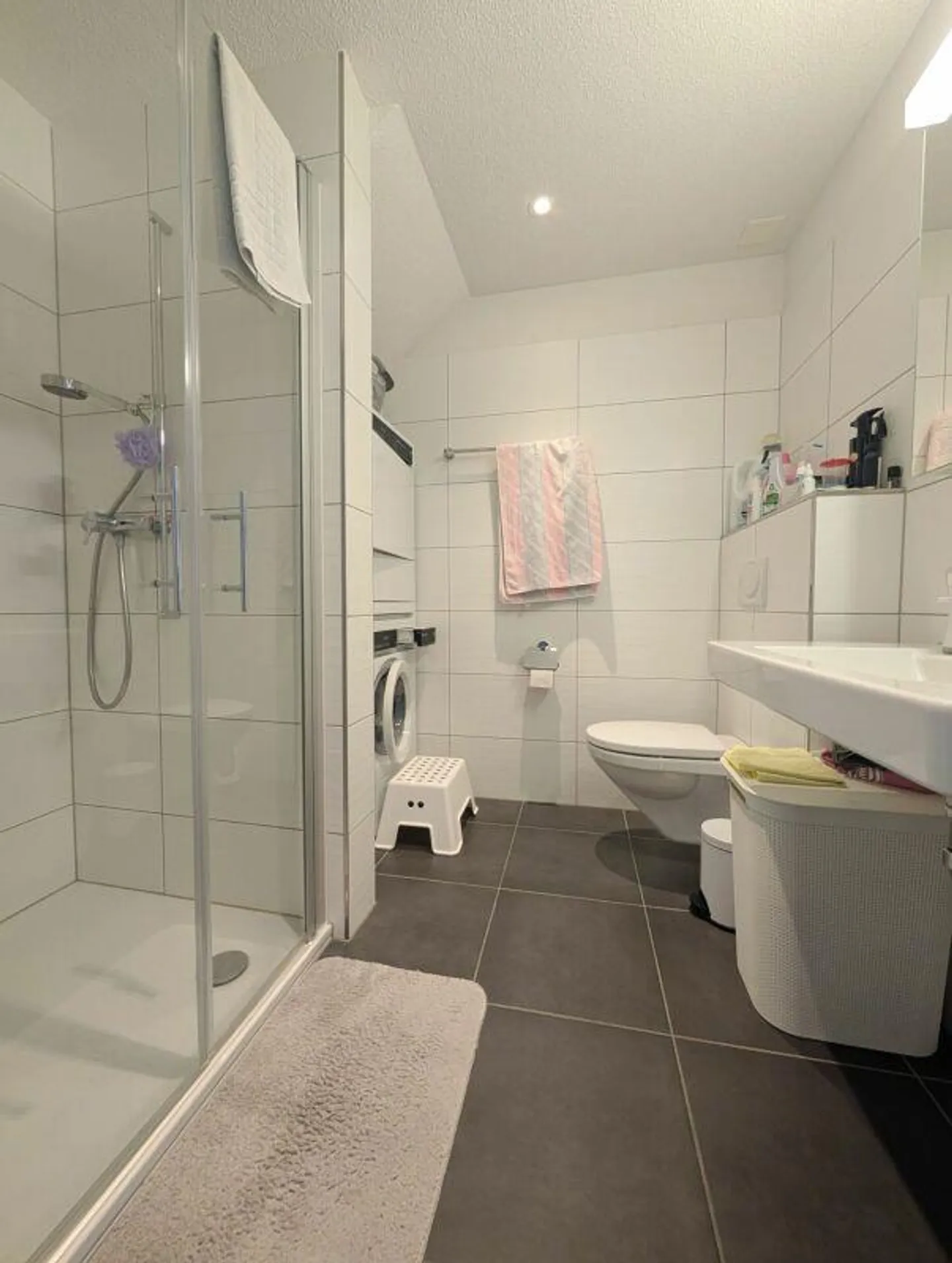 Appartement en duplex spacieux et moderne - Vie élégante - Photo 3 sur 8
