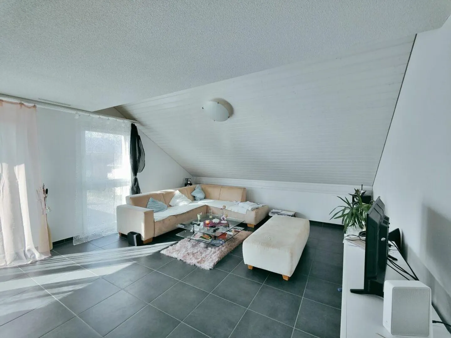 Appartement en duplex spacieux et moderne - Vie élégante - Photo 5 sur 8