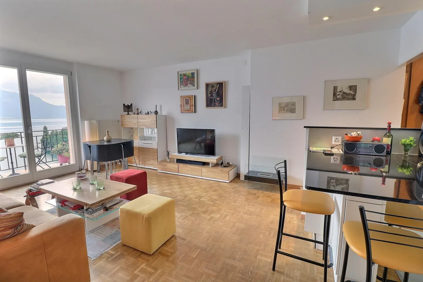 Helles Appartement mit Aussicht - Foto 1 von 11