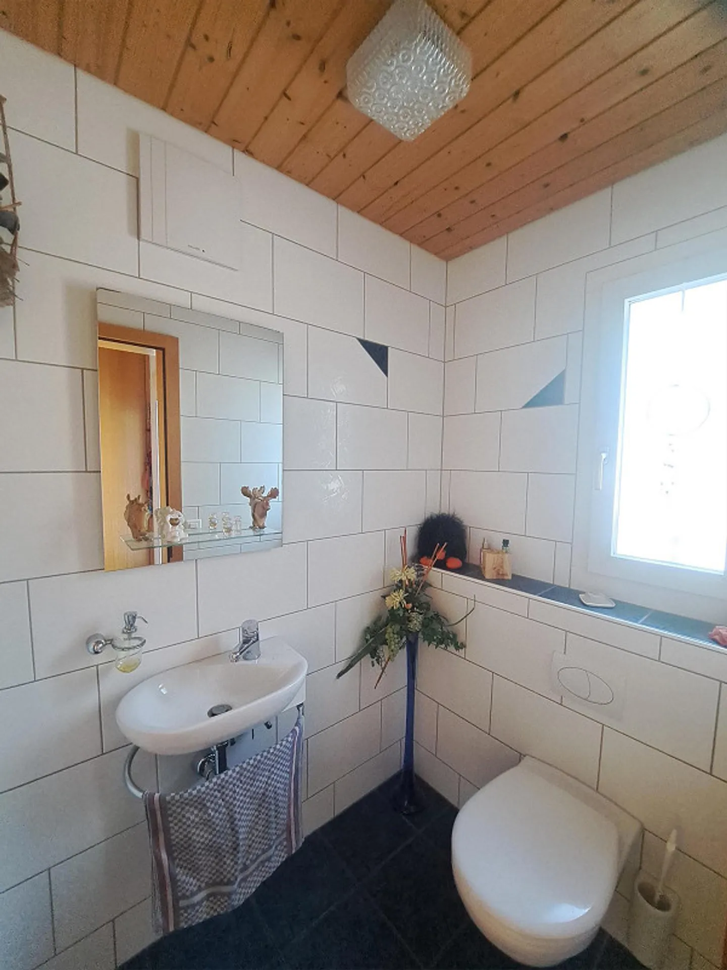 Casa unifamiliare ben tenuta in una posizione tranquilla a Ettiswil - Foto 5 di 8