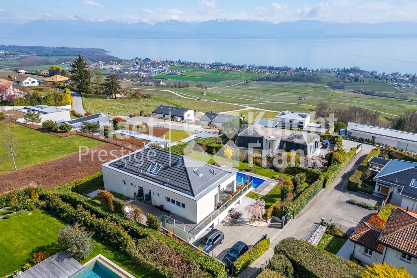 Wunderschönes Anwesen mit Panoramablick auf den See und den Mont-Blanc - Foto 2 von 3