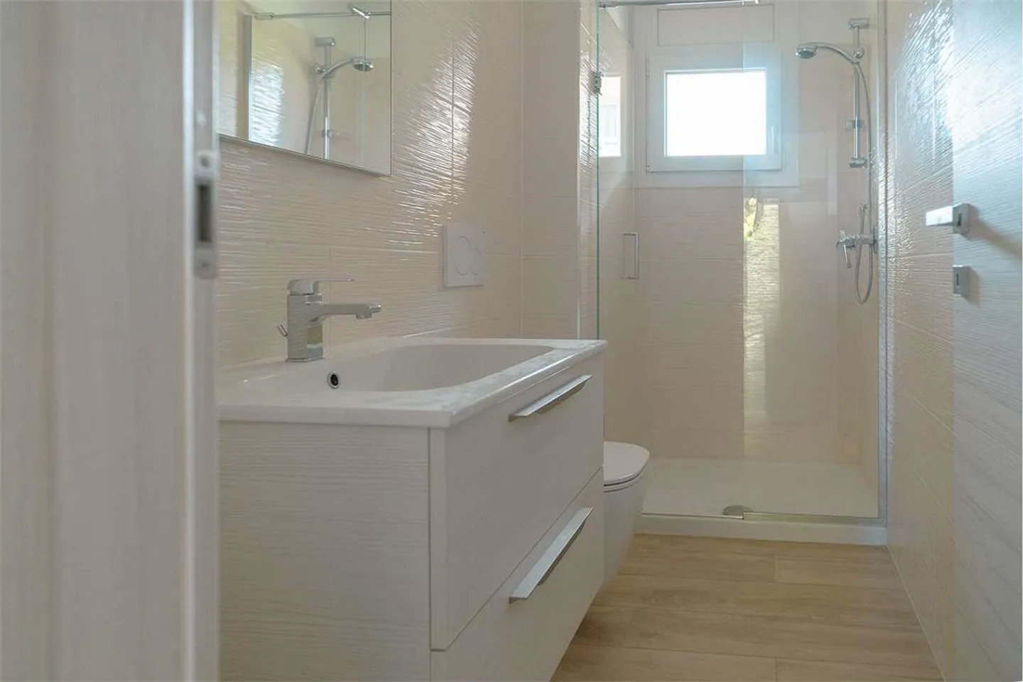 Elegant 3.5-room apartment in Gentilino - Photo 10 of 10