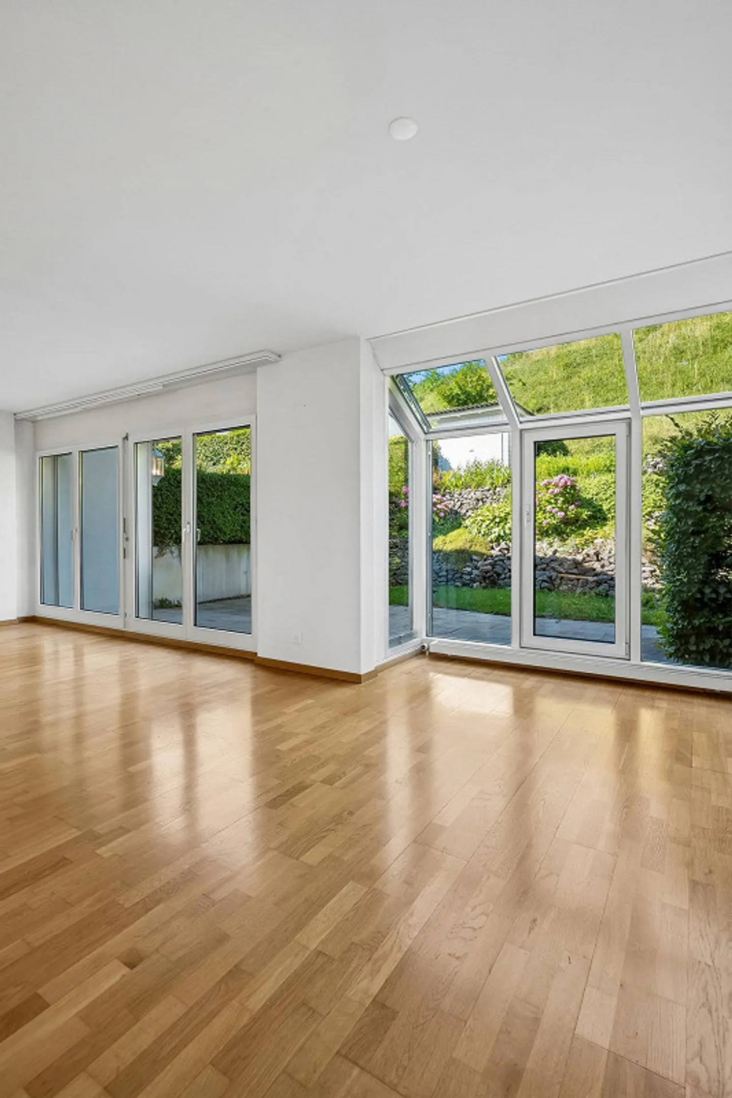 Vivere al Zugerberg – Una casa tra città e natura - Foto 6 di 20