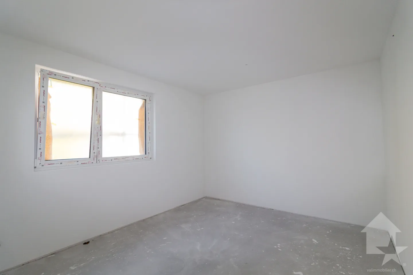 Spacieux appartement traversant de 3.5 pièces de 98 m2 avec loggia - Photo 5 sur 7
