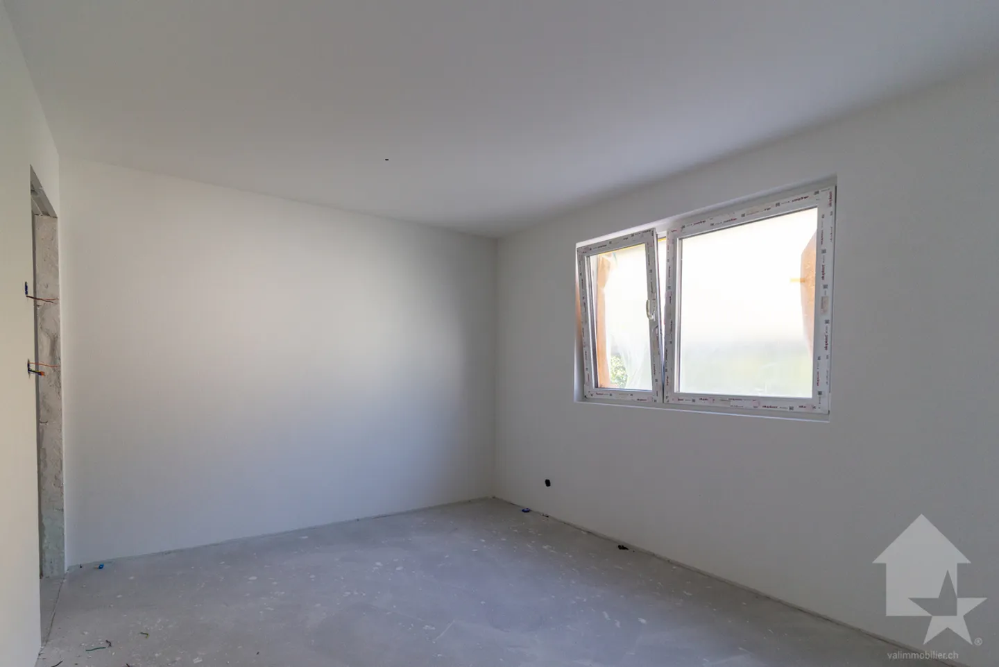 Spacieux appartement traversant de 3.5 pièces de 98 m2 avec loggia - Photo 6 sur 7