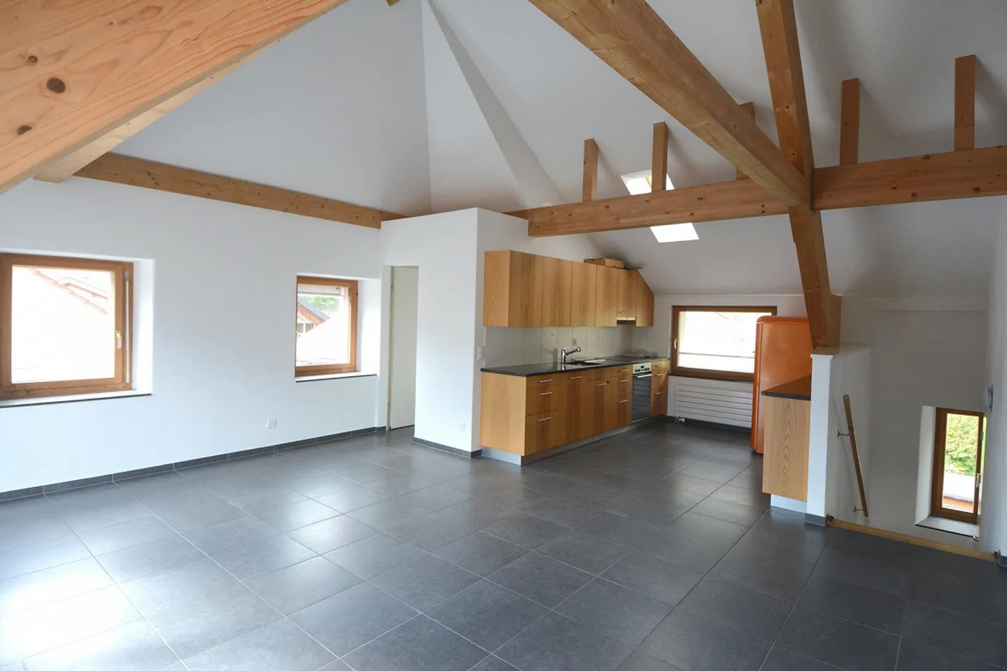 4.5 Room Attic Apartment - Photo 2 of 14