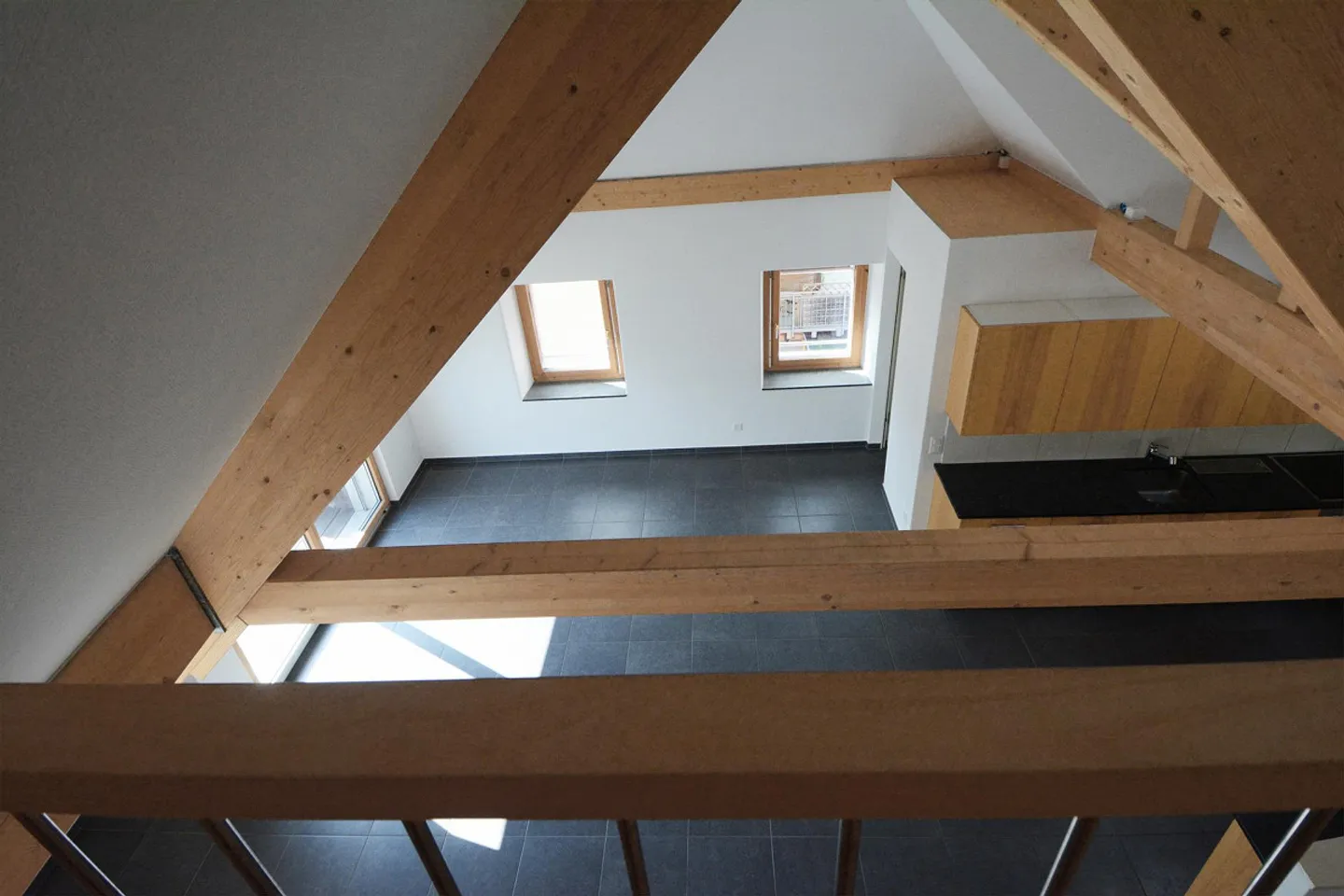 4.5 Room Attic Apartment - Photo 4 of 14