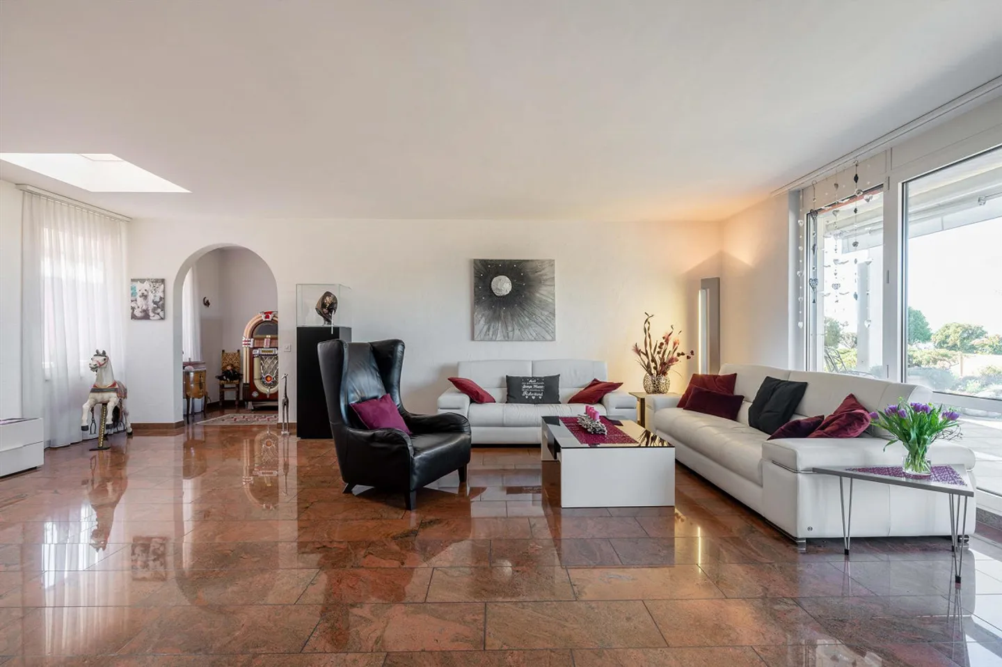 Grande terrasse avec beaucoup de confidentialité et vue sur les Alpes - Photo 3 sur 12