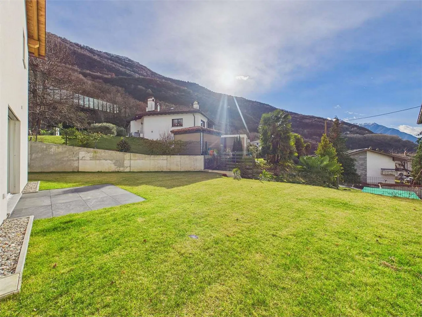 New villa immersed in greenery in Sant'Antonino - Photo 12 of 13