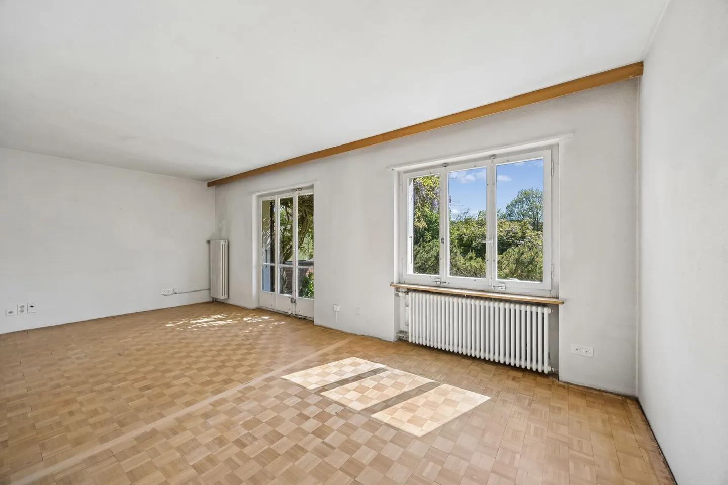Characterful semi-detached single-family house with room for new concepts - Photo 6 of 14