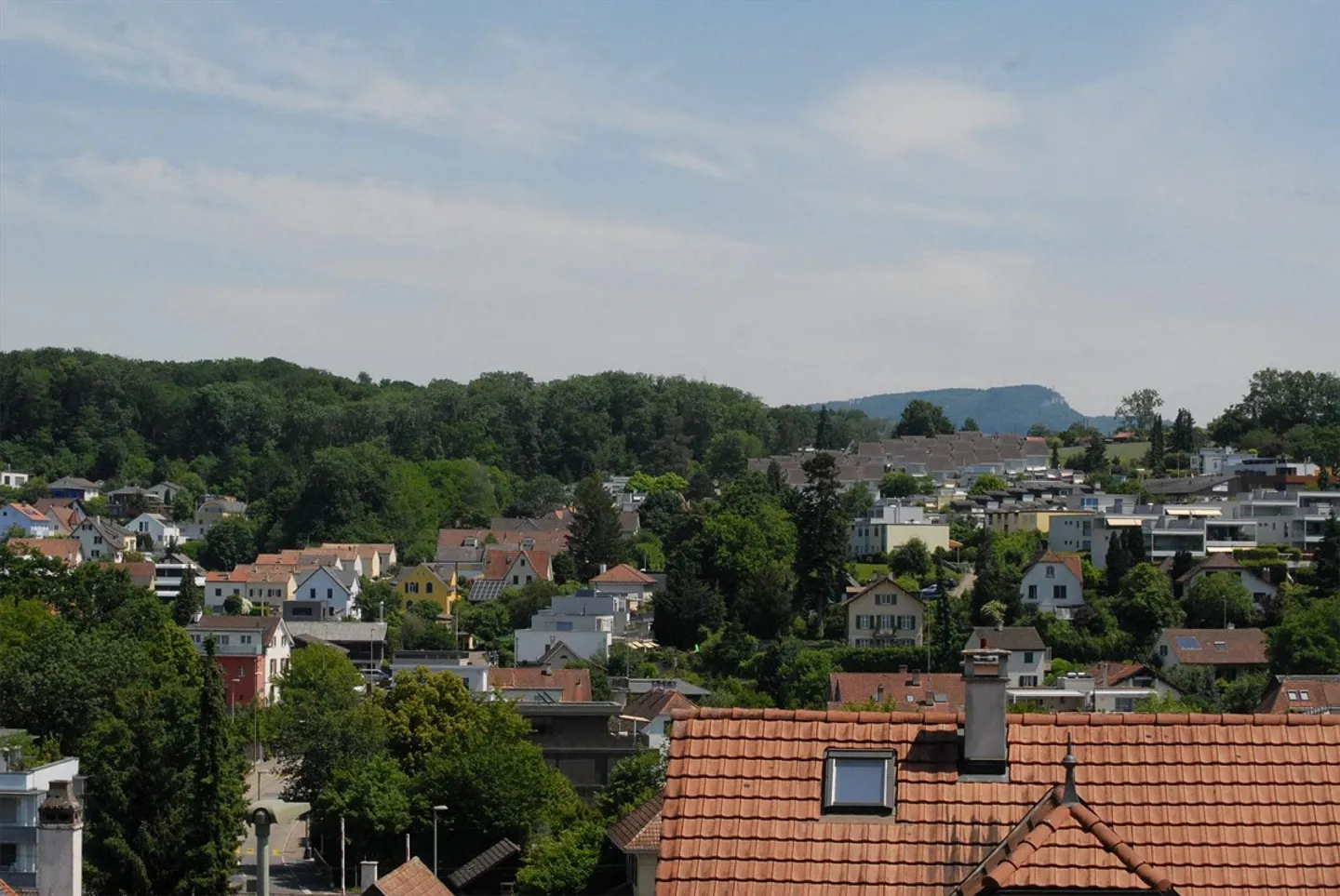 Bright 4-room apartment with large balcony in Oberwil for sale - Photo 6 of 13