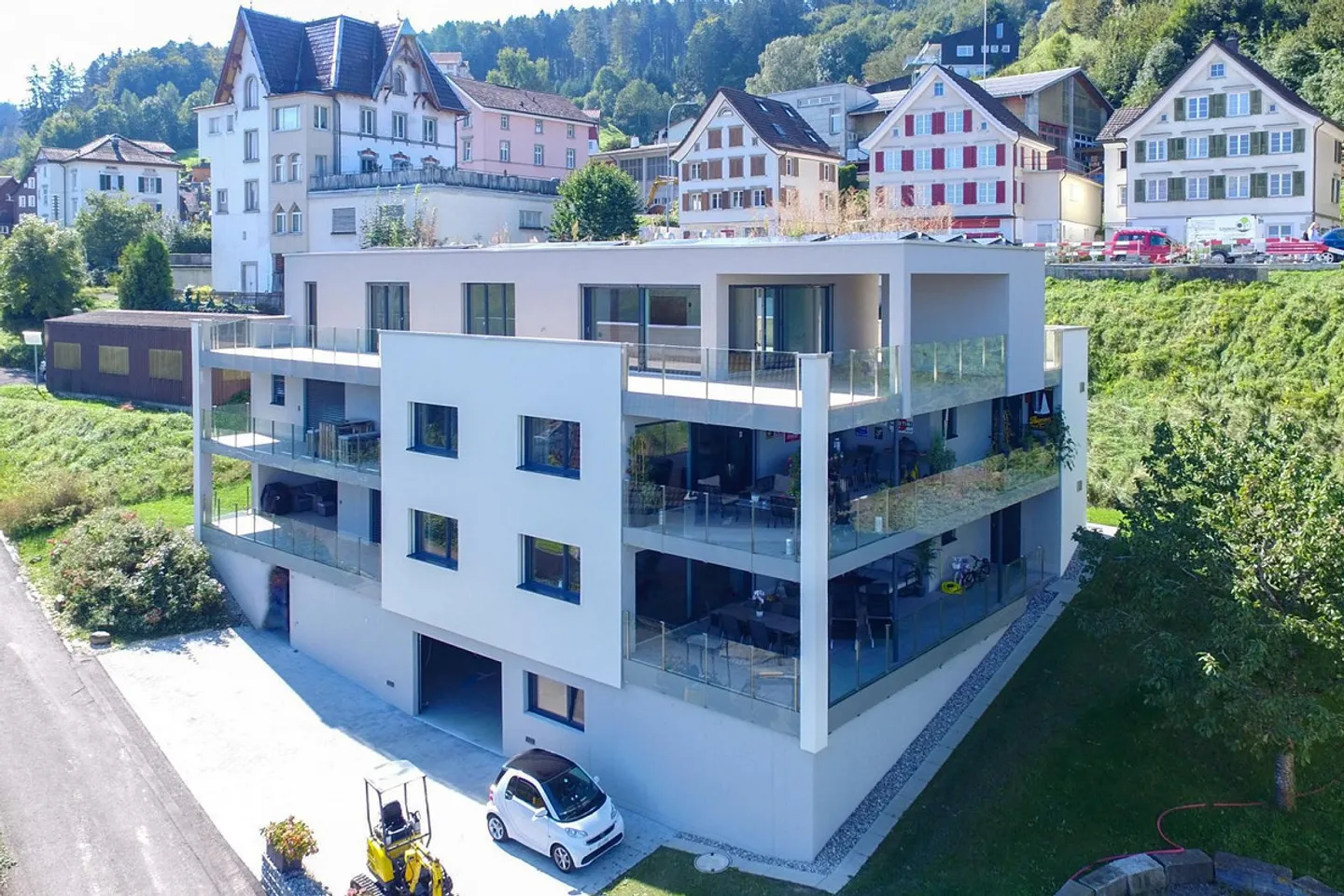 Esclusivo attico con 4,5 stanze incluso piscina esterna - Foto 1 di 13