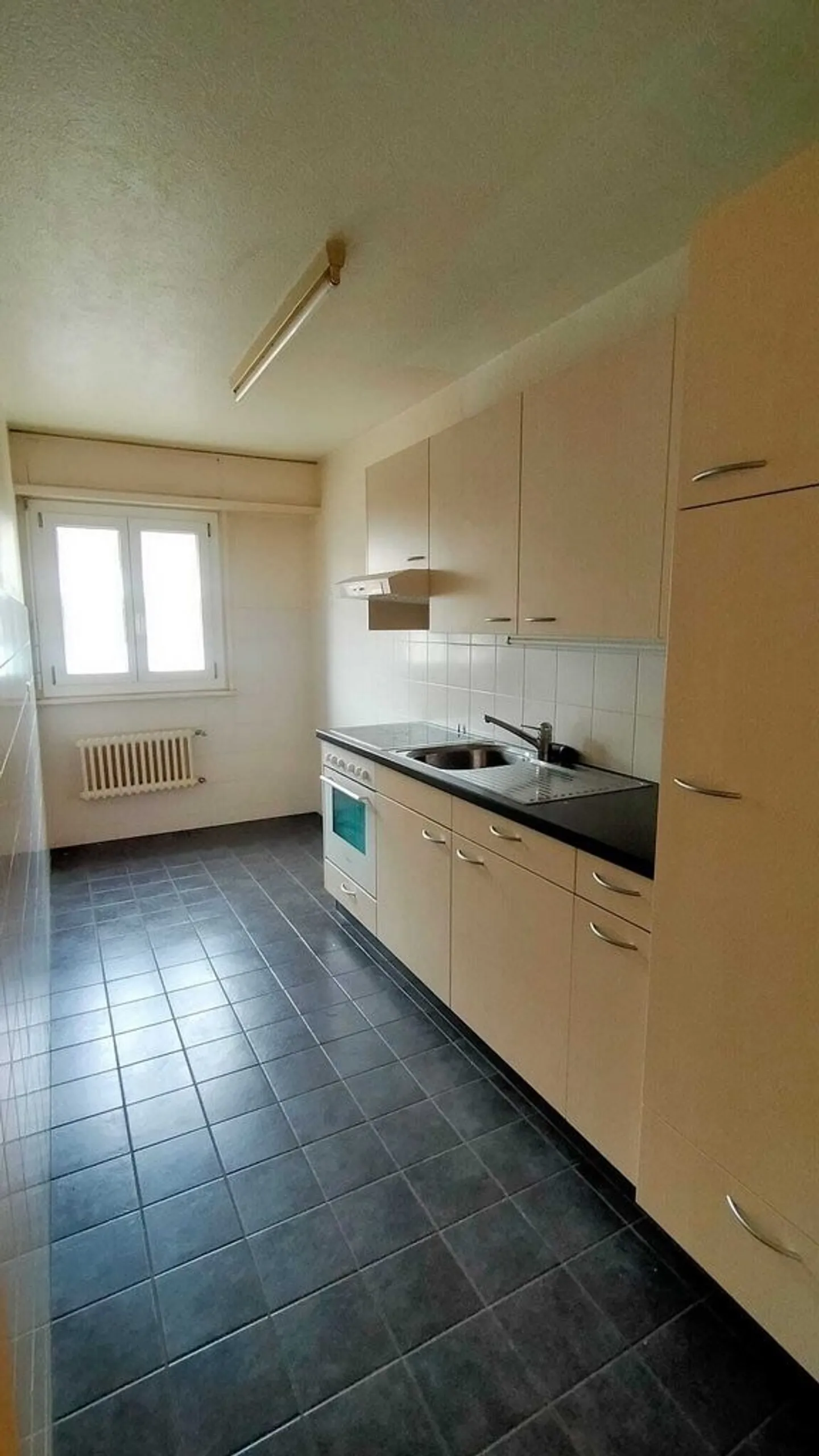 HELLER 3-ZIMMER WOHNUNG - Foto 1 von 7