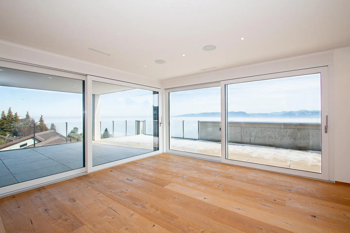 Esclusivo attico con 4,5 stanze incluso piscina esterna - Foto 4 di 13