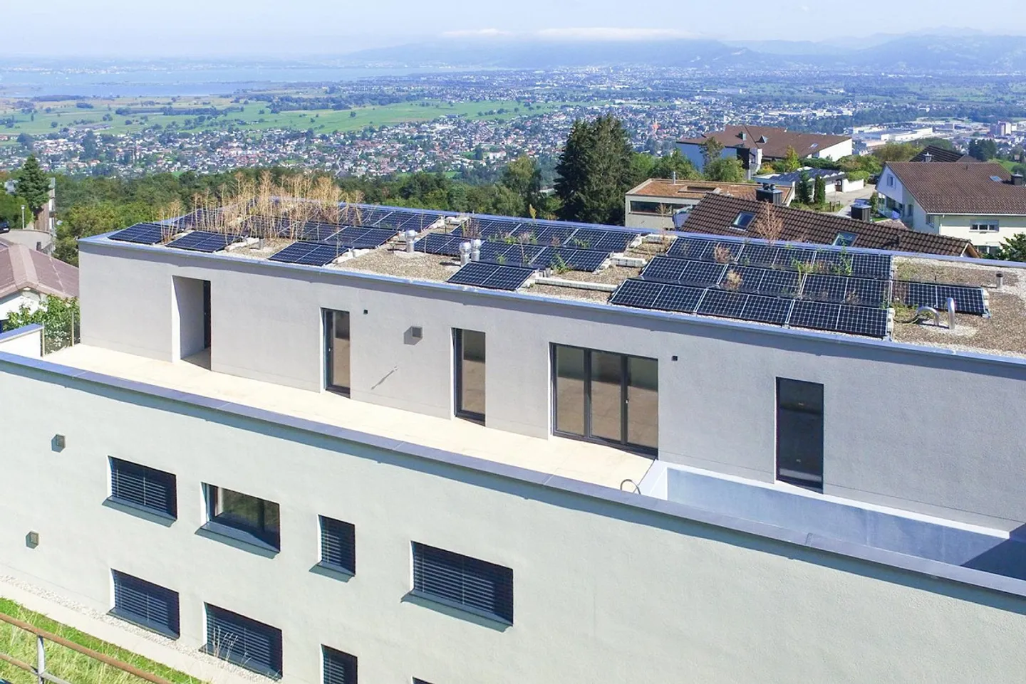 Esclusivo attico con 4,5 stanze incluso piscina esterna - Foto 5 di 13