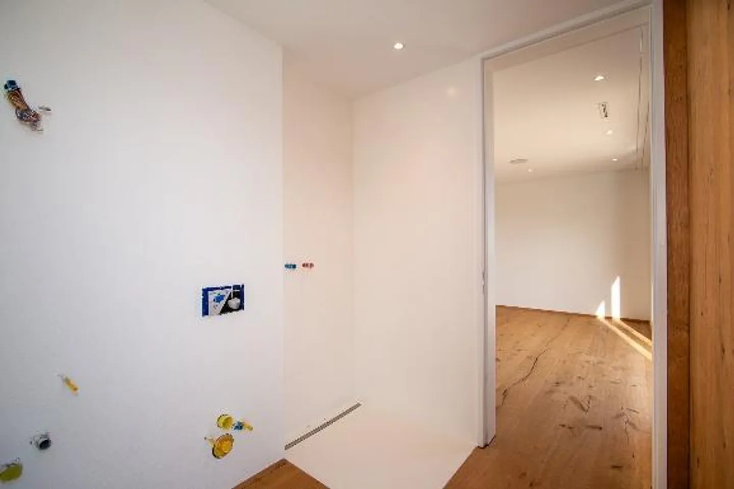 Esclusivo attico con 4,5 stanze incluso piscina esterna - Foto 8 di 13