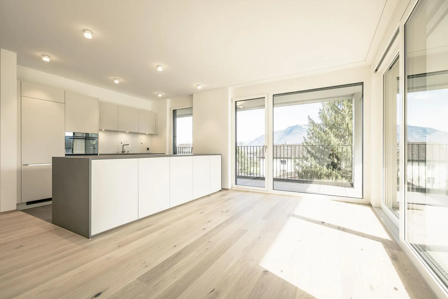 Einzigartige 2.5-Zimmerwohnung in Grabs - Foto 2 von 9