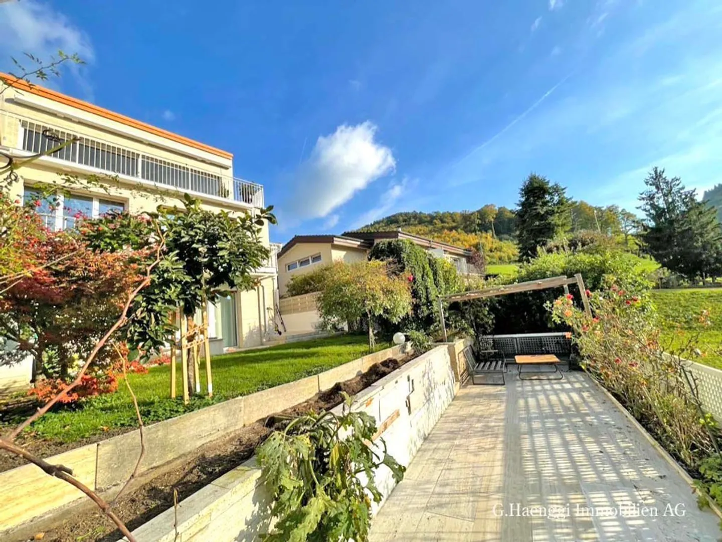 Maison Individuelle Spacieuse avec Vue - Photo 3 sur 13