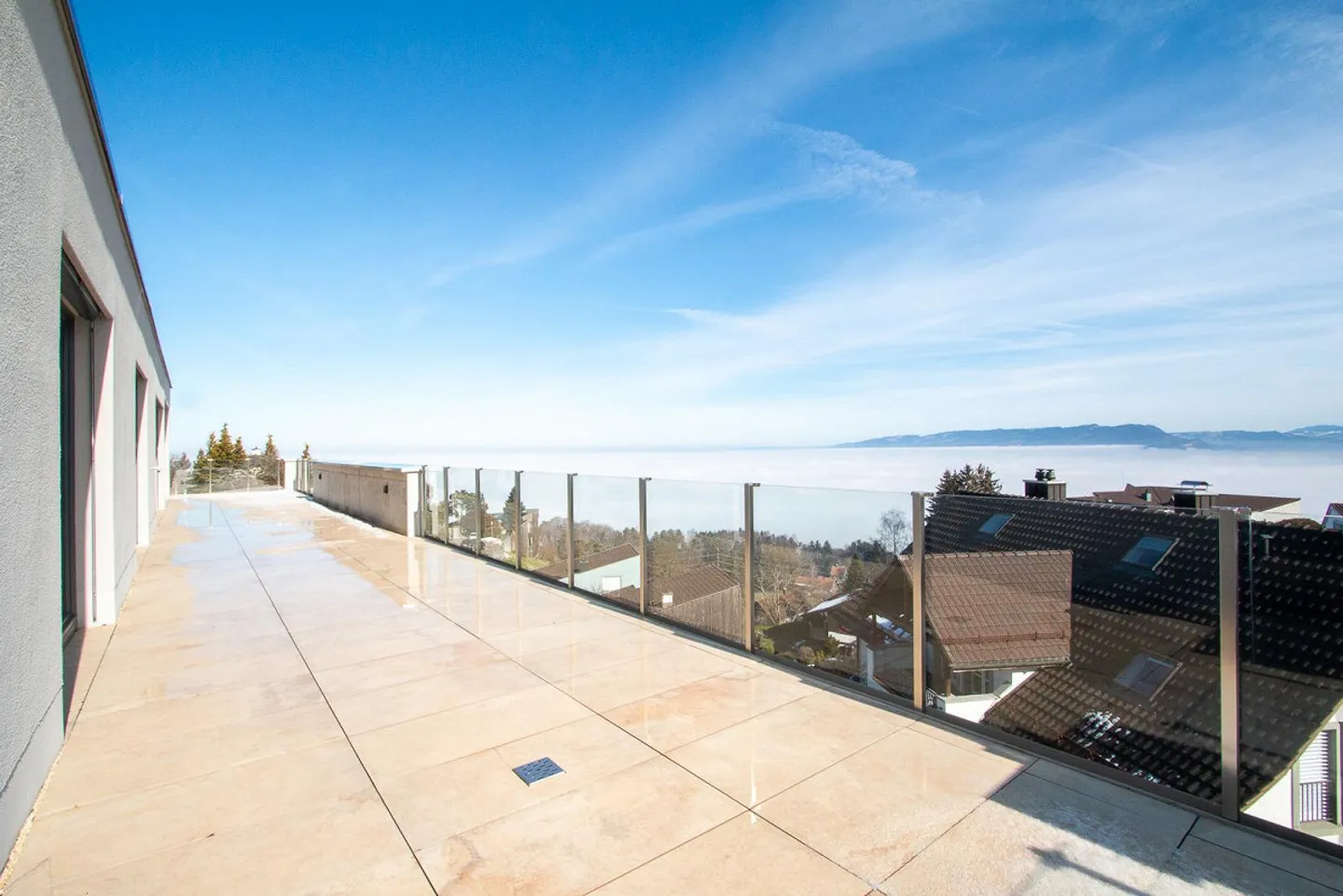 Esclusivo attico con 4,5 stanze incluso piscina esterna - Foto 9 di 13