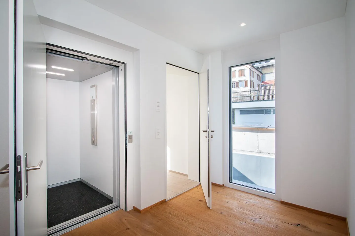 Esclusivo attico con 4,5 stanze incluso piscina esterna - Foto 10 di 13