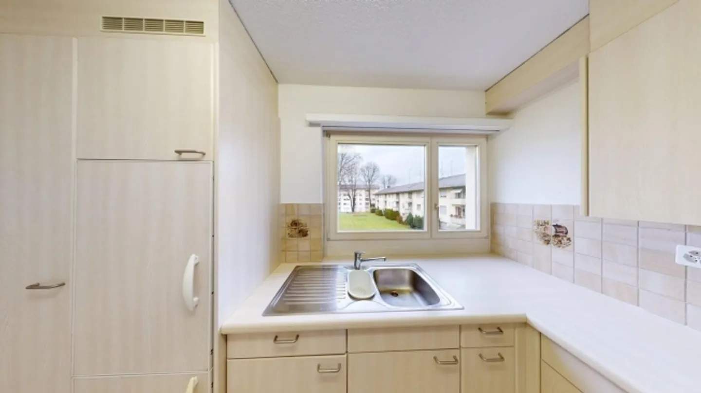 Appartement lumineux de 5 pièces à louer temporairement à Zürich-Oerlikon (jusqu'au 31.03.2027) - Photo 3 sur 12