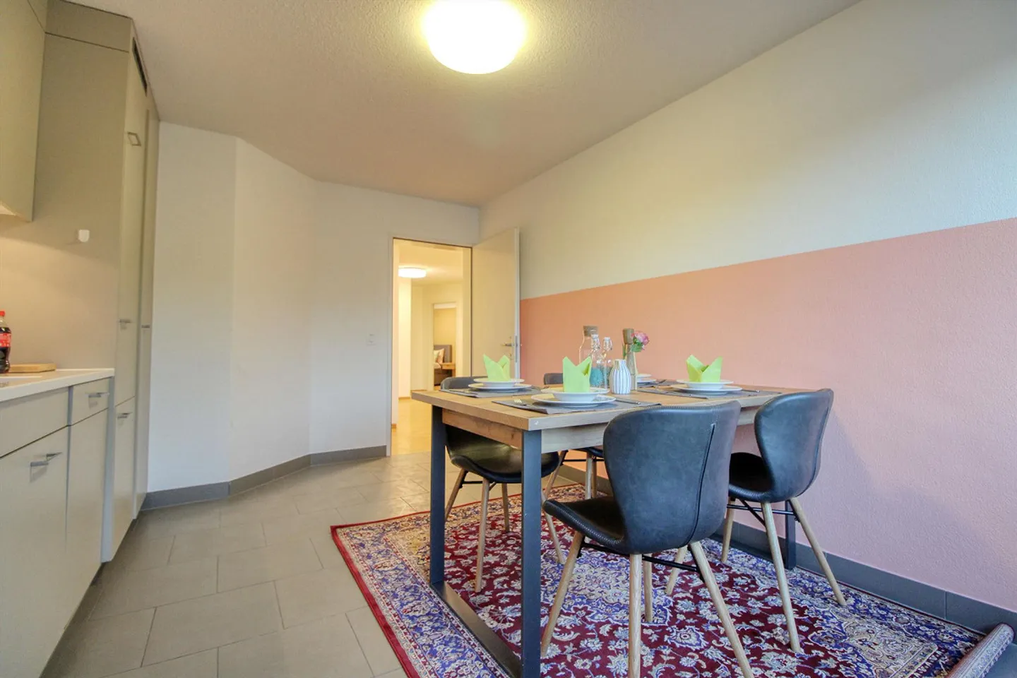 Furnished Room in Modern Apartment - Photo 12 of 14