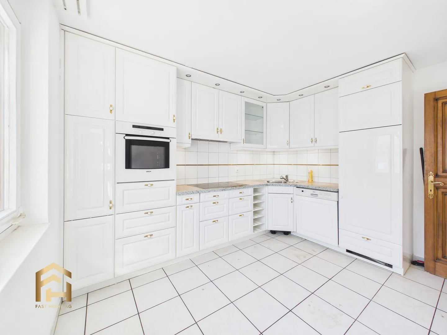 Unique 4.5-room apartment with separate studio and panoramic view in Brig - Photo 6 of 13