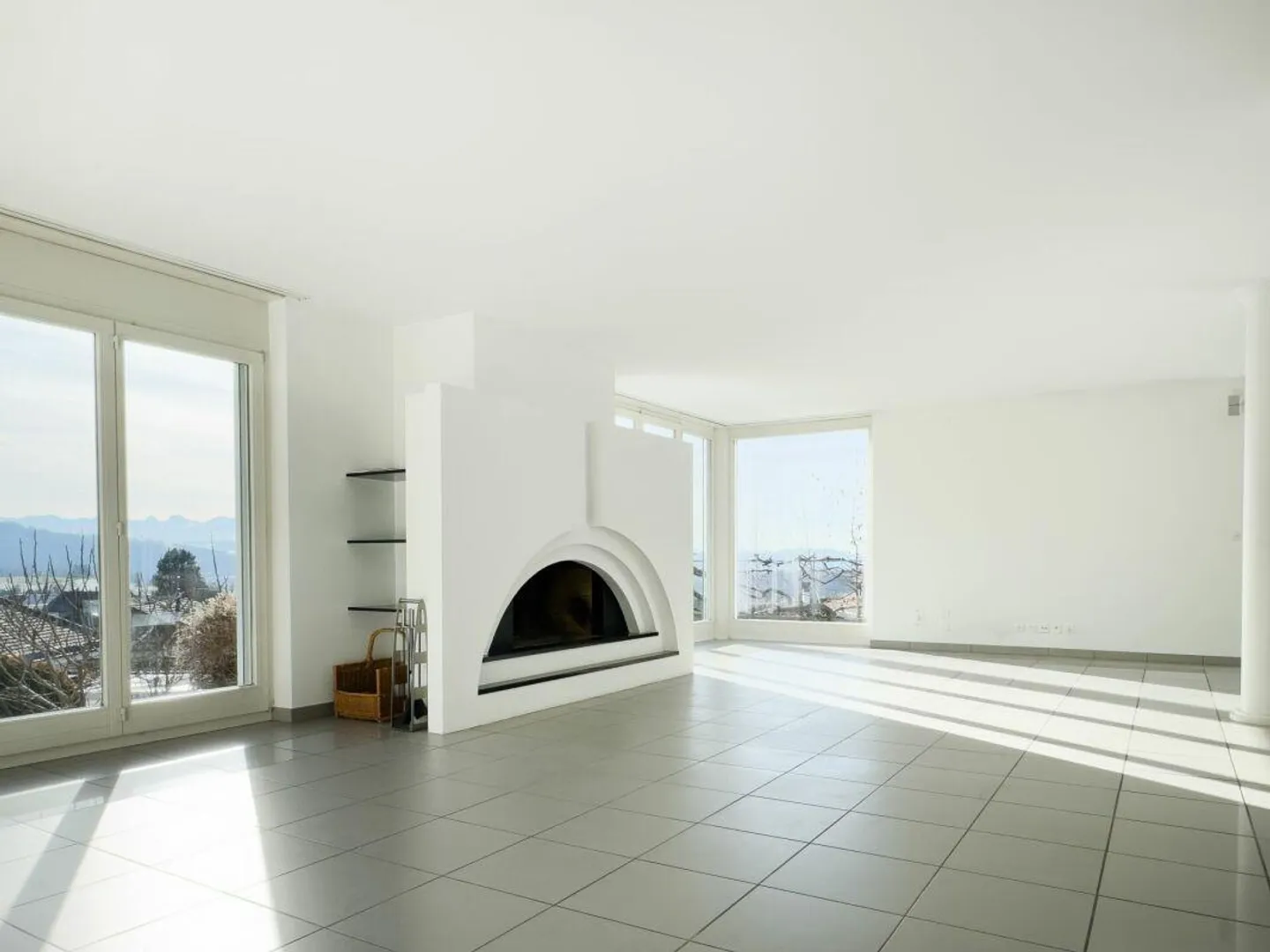 Spacious 6.5-room single-family house with beautiful garden in a privileged location - Photo 4 of 28