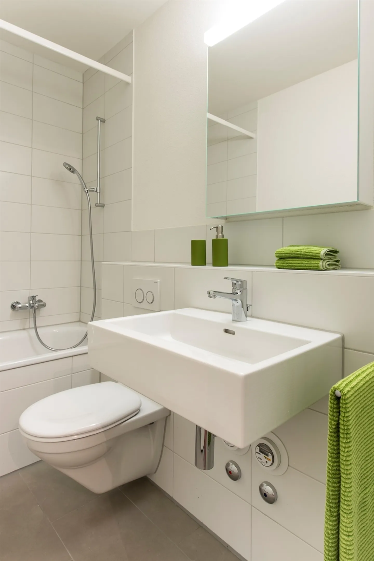 RENT WITHOUT DEPOSIT - Attractive apartment in a central location in Basel - Photo 5 of 5