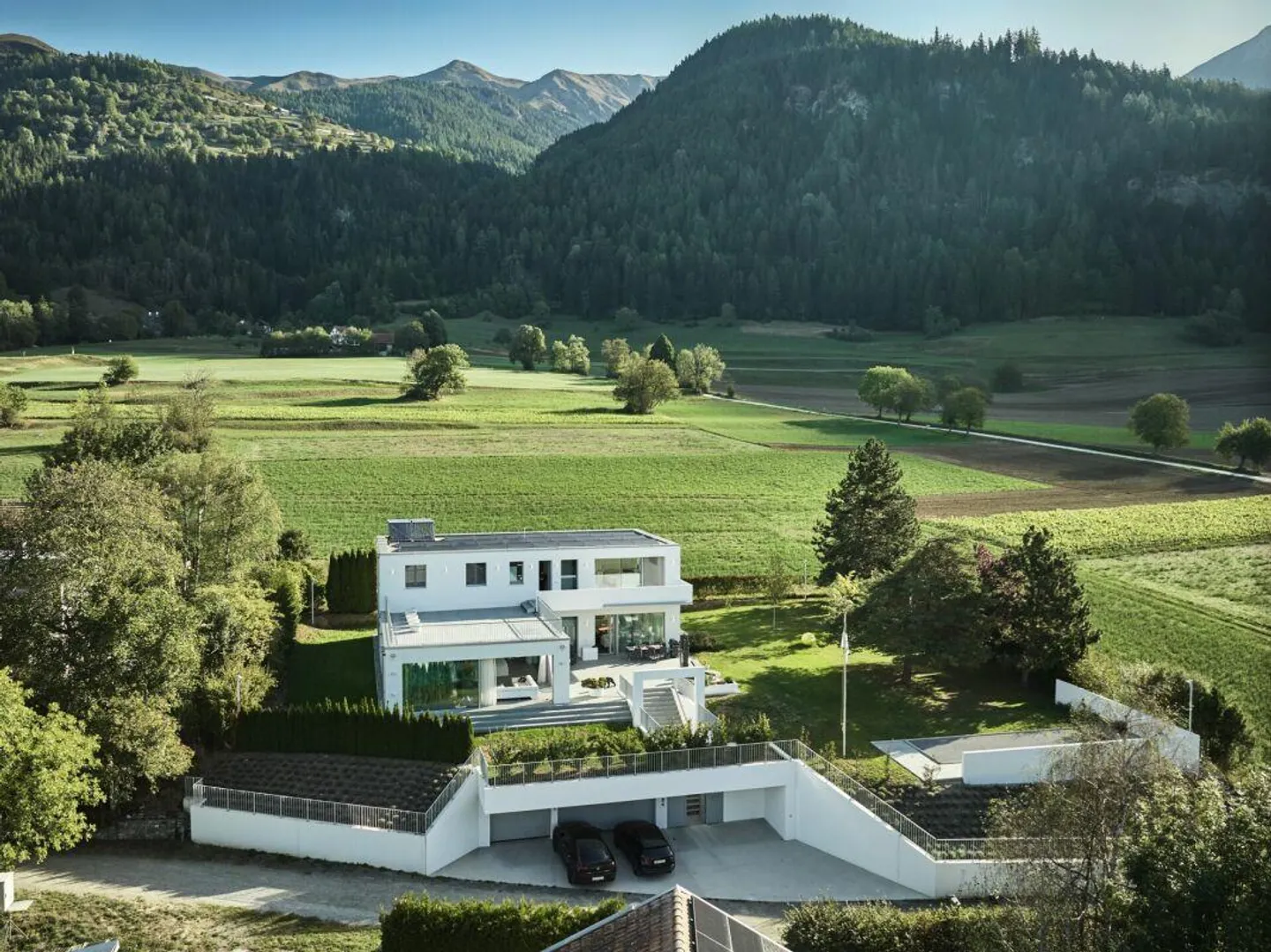 Private Luxury with a View - Photo 4 of 12