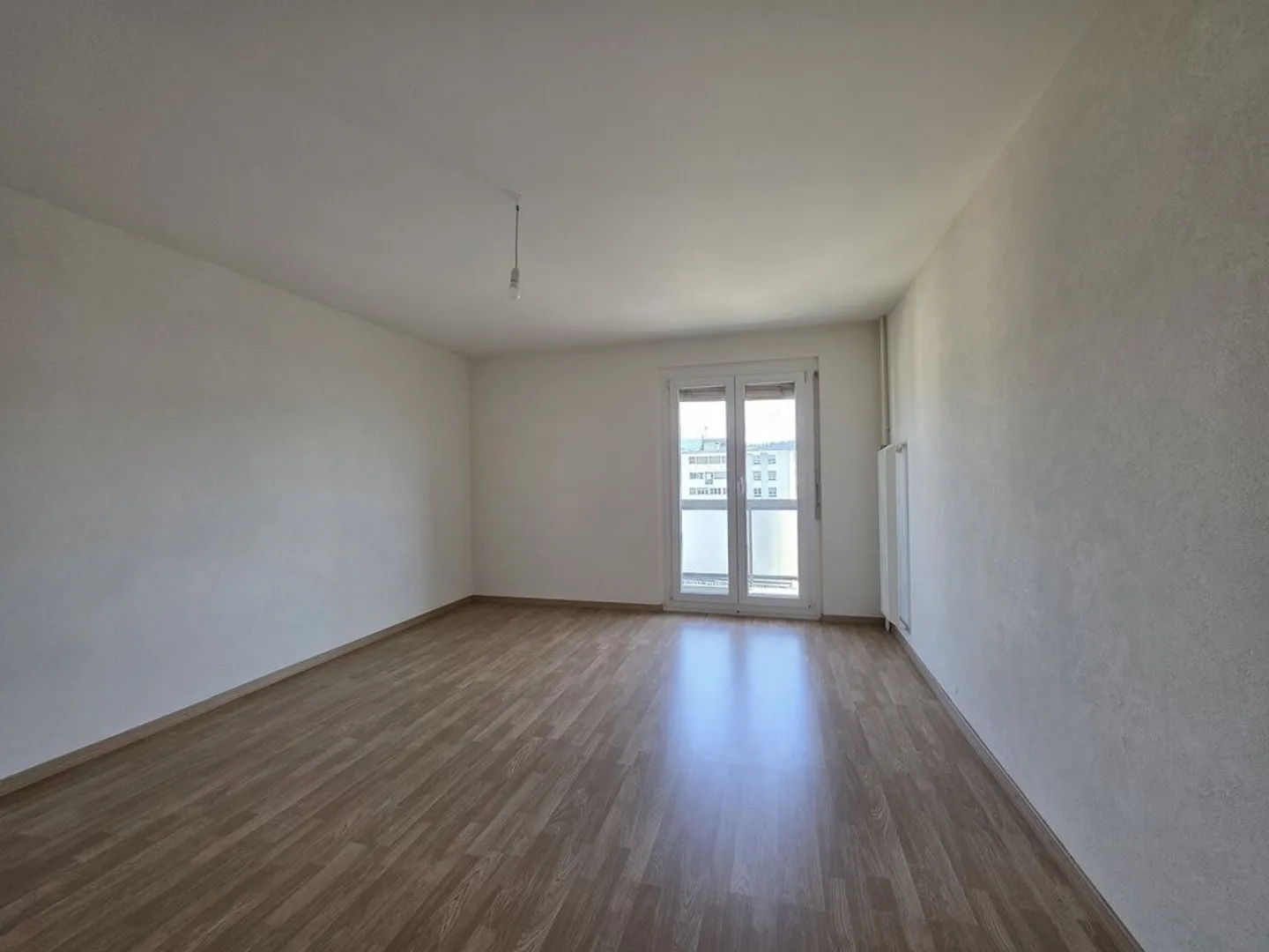 APPARTAMENTO DI 3 LOCALI CON BALCONE - Foto 2 di 6