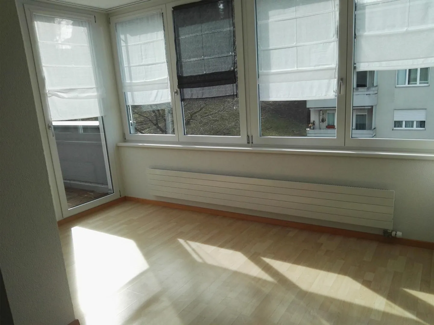 Beautiful 4.5 Room Penthouse Apartment - Photo 2 of 10