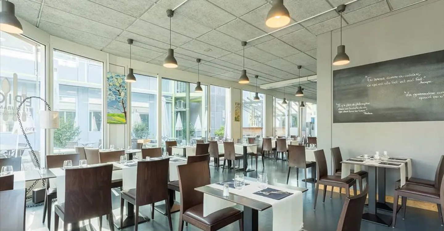 Mischgenutztes Gebäude mieten - Foto 4 von 5