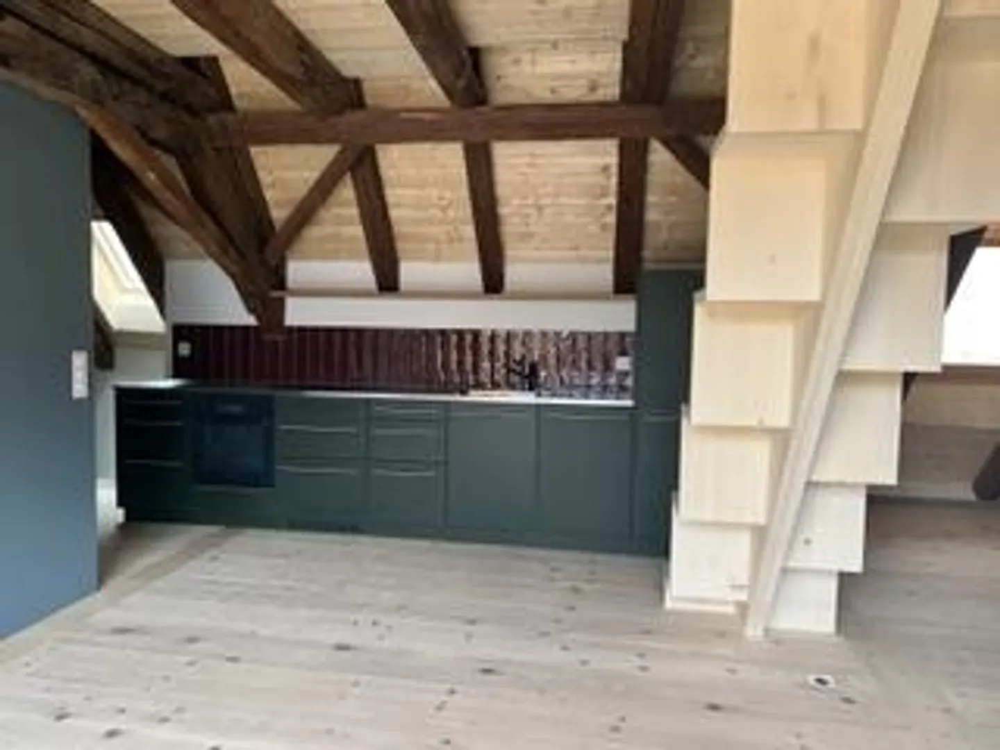 Traumhafte Dach-Loft mit Galerie & Balkon - Erstvermietung - Foto 3 von 16