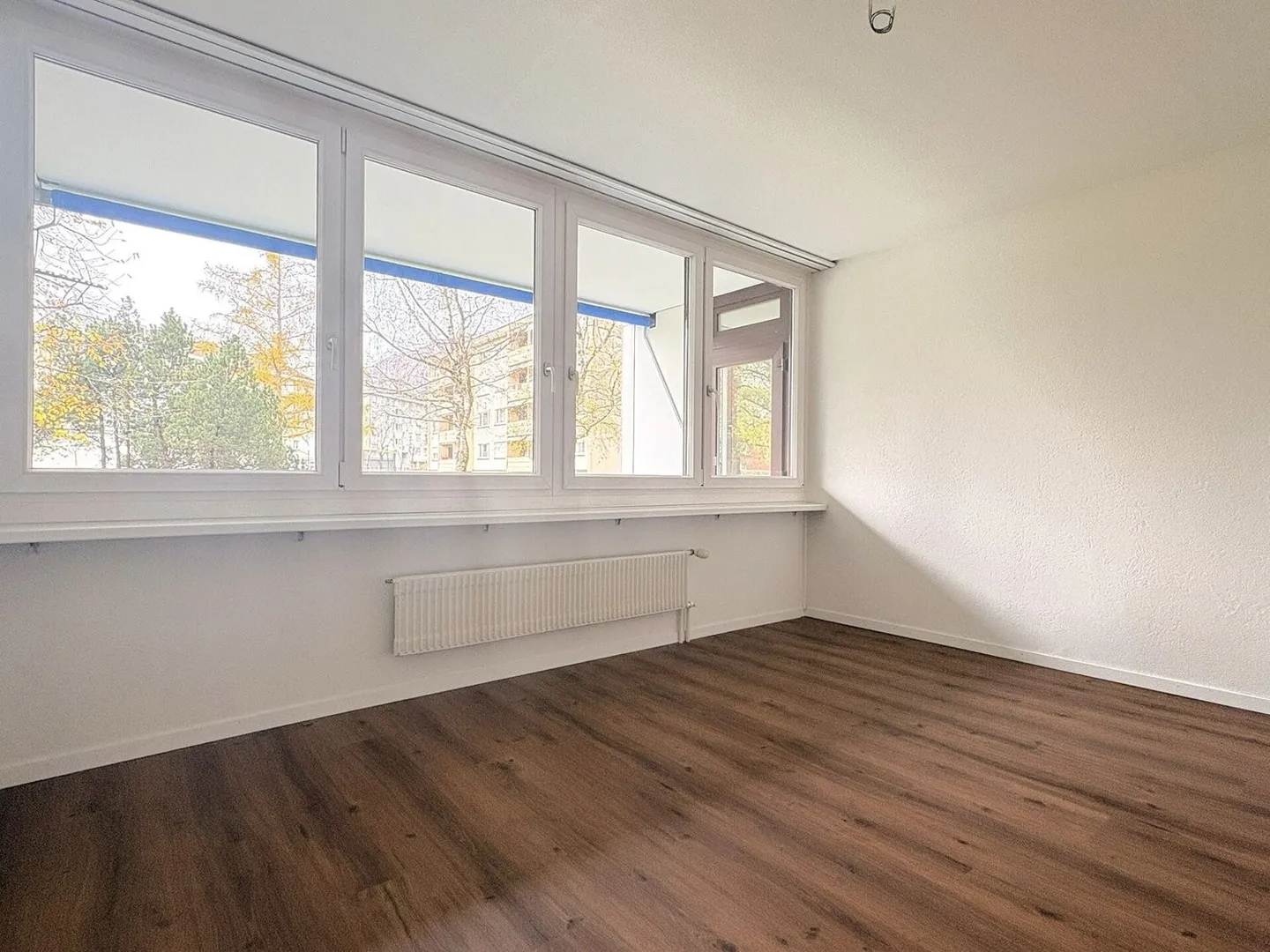 Charmante, sanierte 3.5-Zimmer-Wohnung mit Balkon in Domat/Ems - Photo 9 of 13