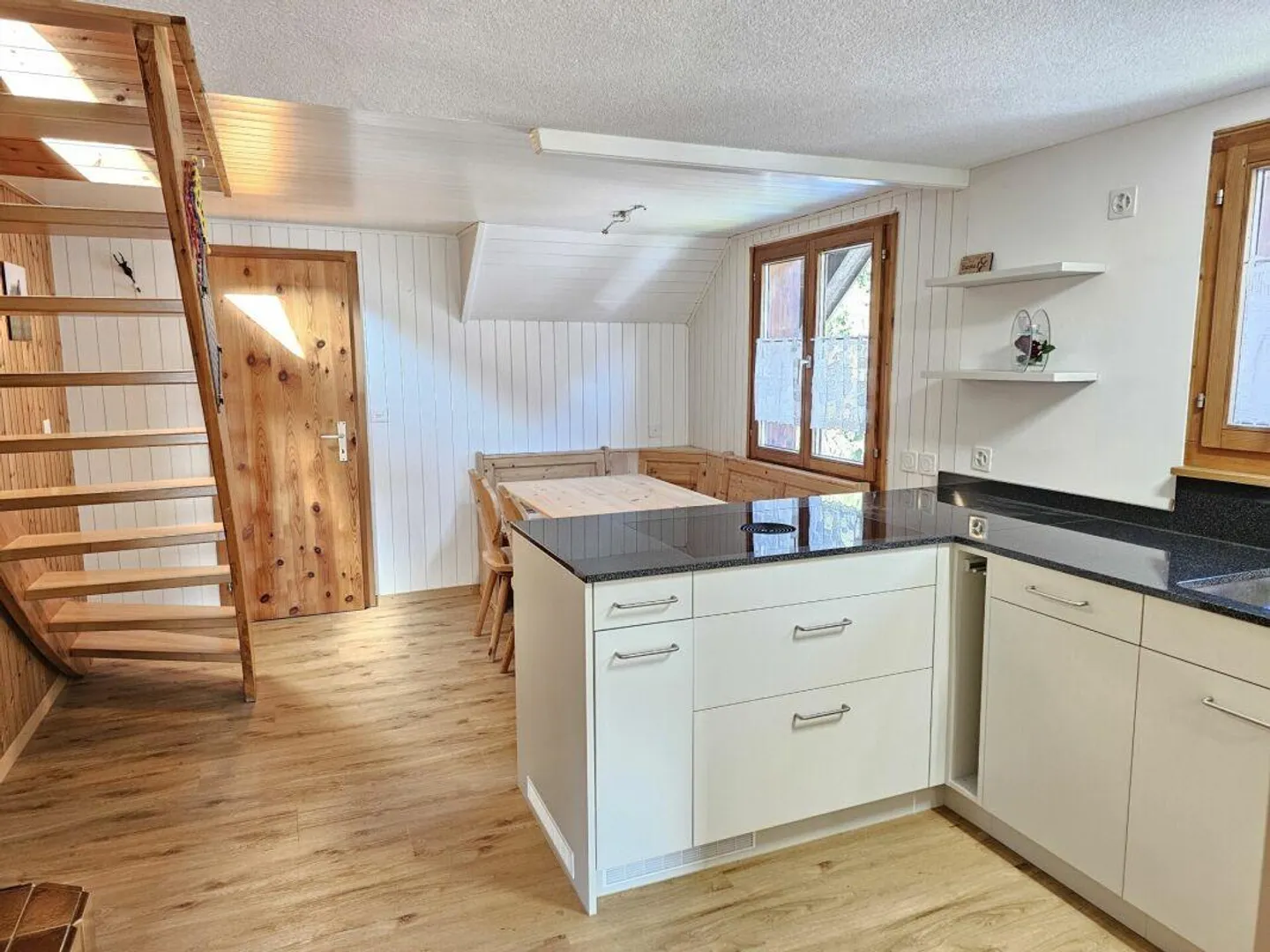 Accogliente appartamento per vacanze con 4 camere da letto in affitto a lungo termine - Foto 1 di 10