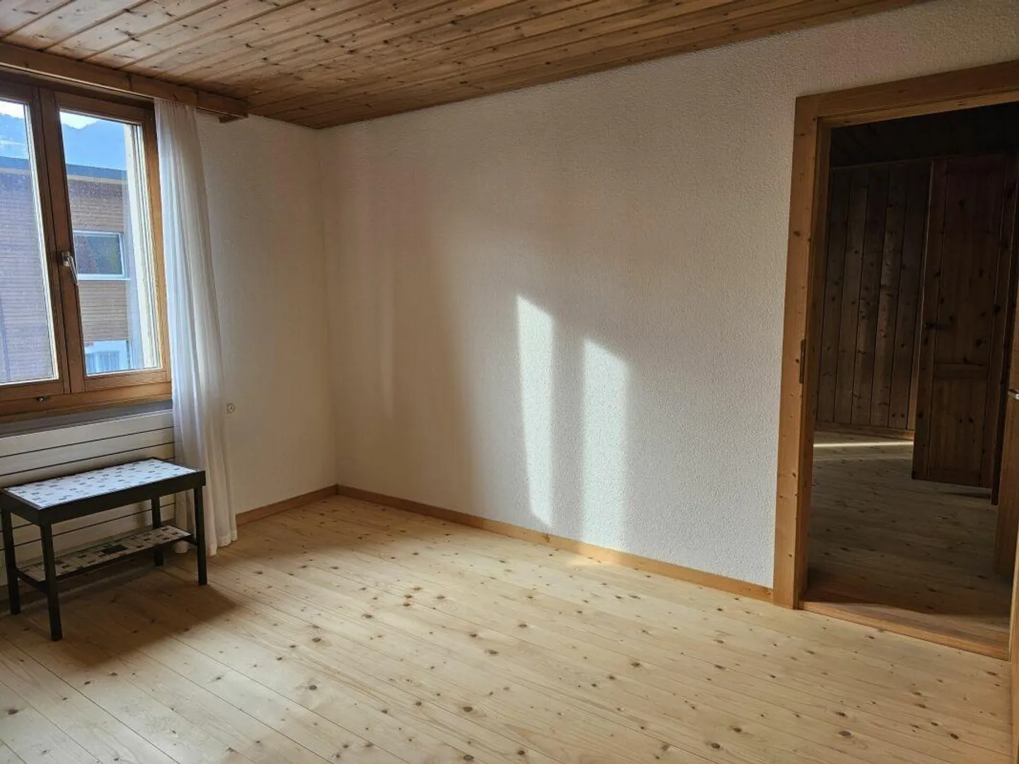 Accogliente appartamento per vacanze con 4 camere da letto in affitto a lungo termine - Foto 4 di 10