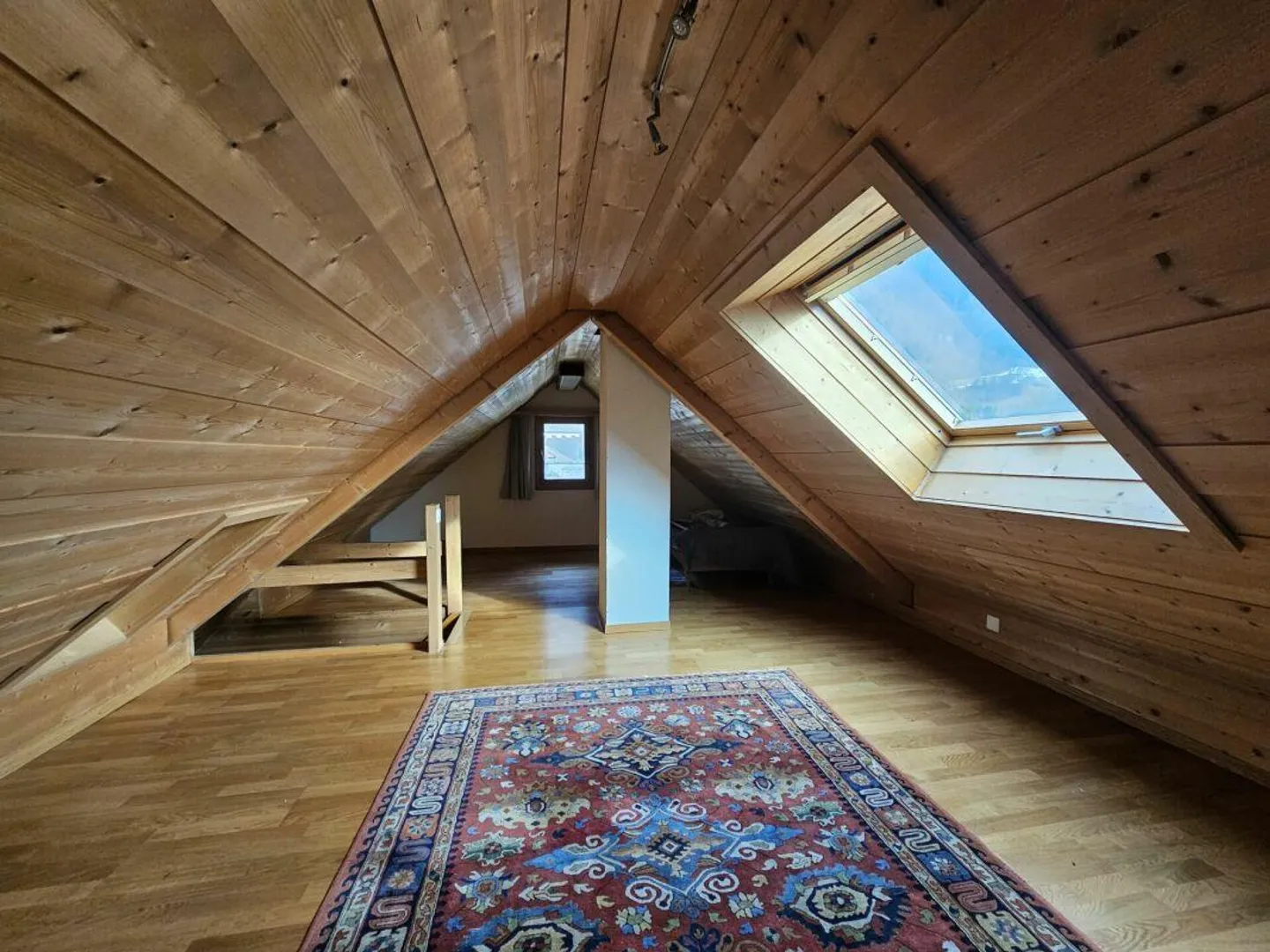 Accogliente appartamento per vacanze con 4 camere da letto in affitto a lungo termine - Foto 7 di 10