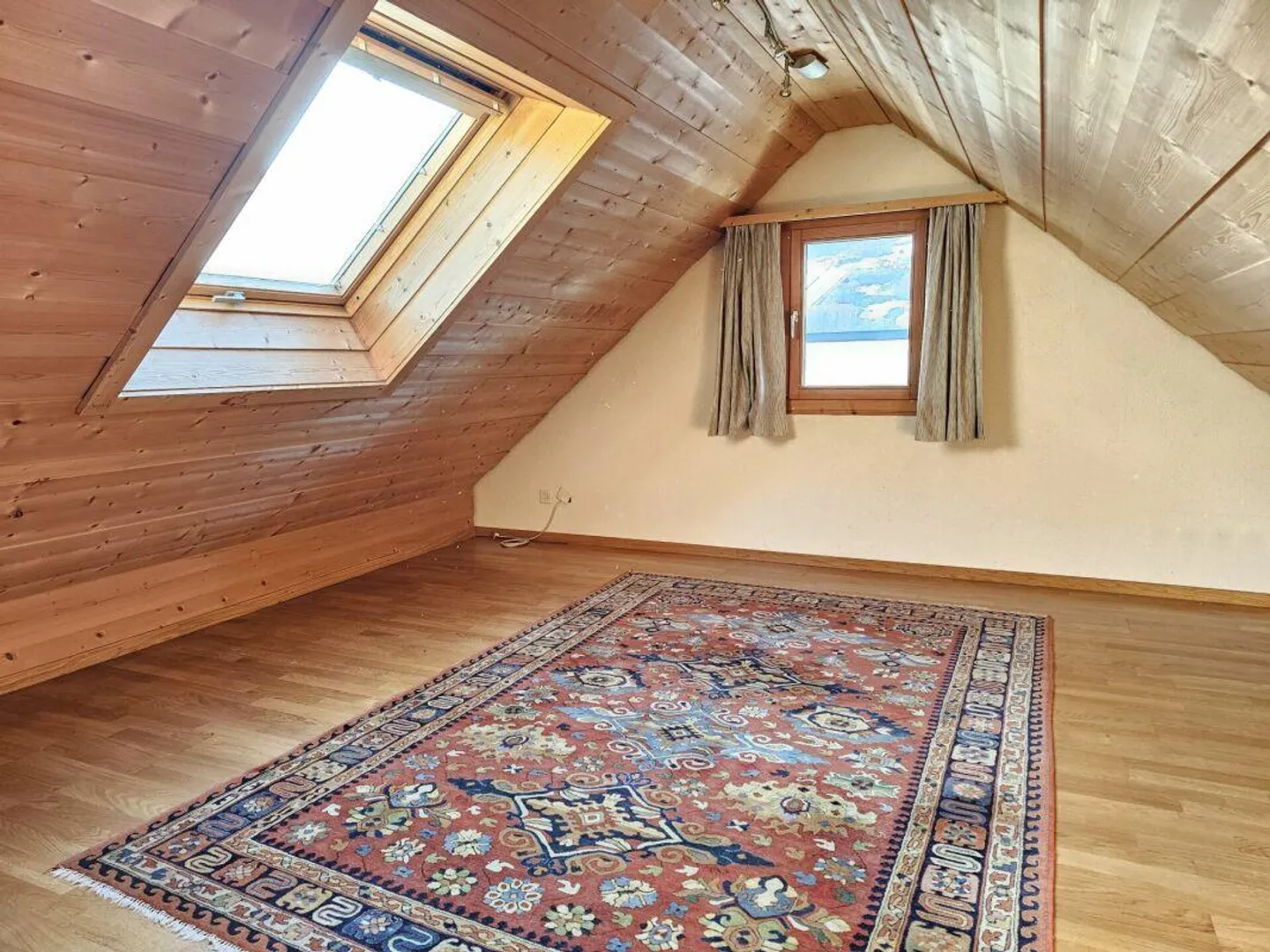 Accogliente appartamento per vacanze con 4 camere da letto in affitto a lungo termine - Foto 8 di 10