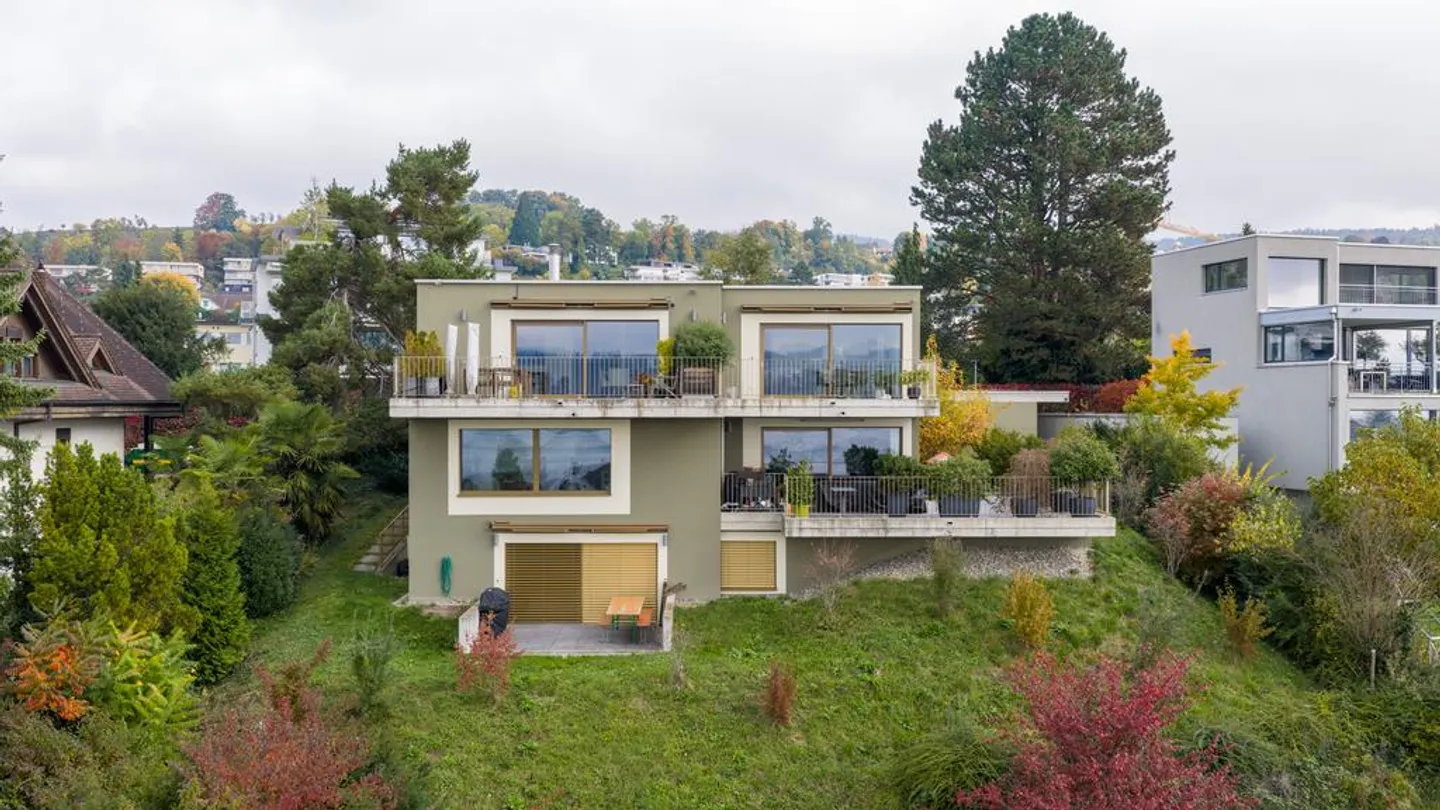 Appartamento attraente con 2 camere da letto con terrazza e vista lago a Meilen - Foto 1 di 7
