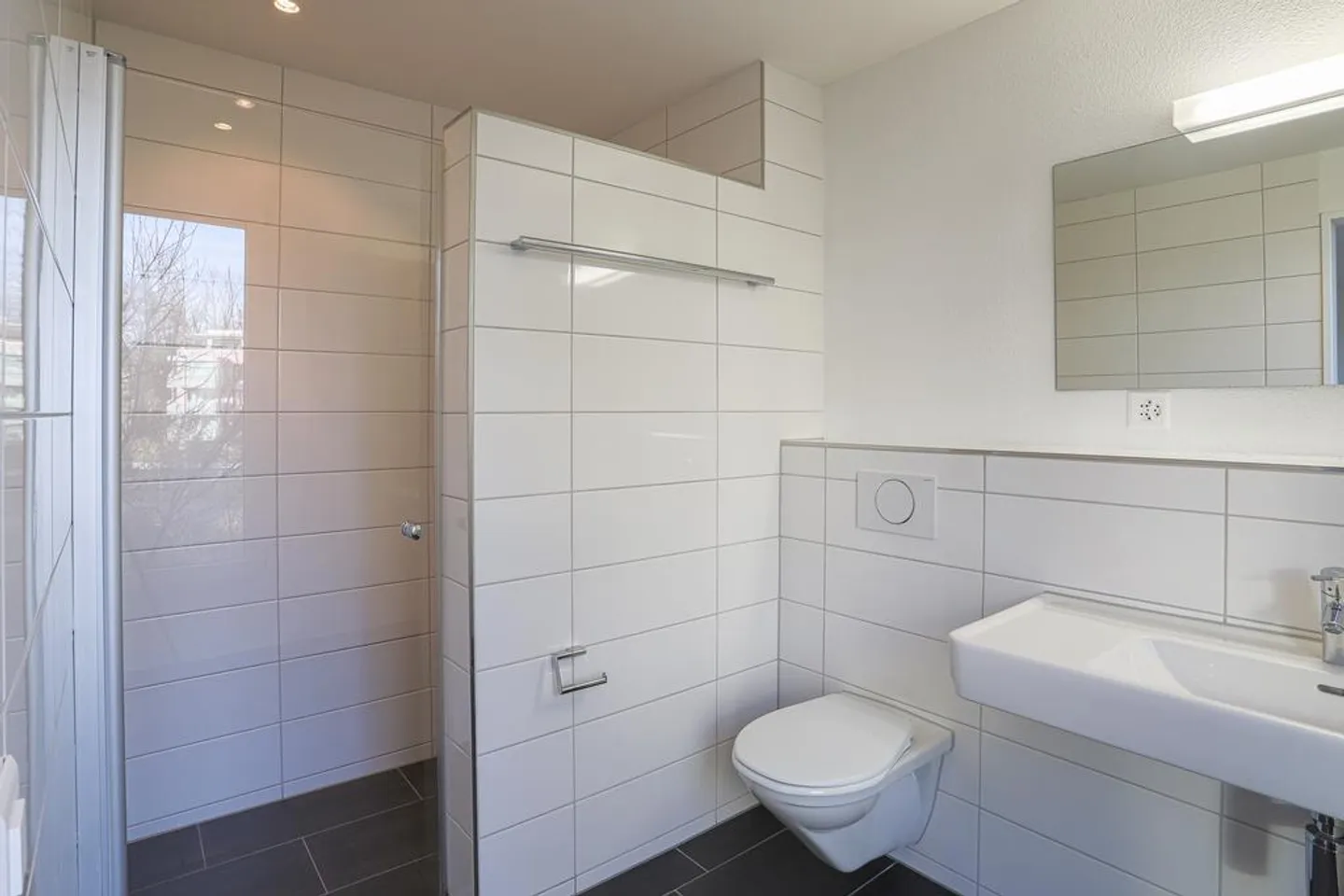 Moderno appartamento di 3.5 locali con ampio balcone in affitto - Foto 7 di 10