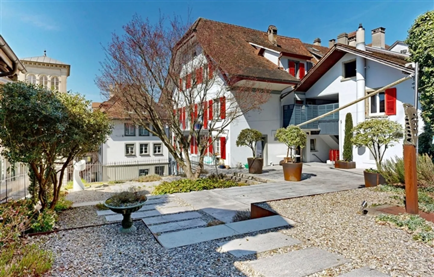 «Ä ehrwürdigi Autstadt-Liegeschaft mit huufe Potenzial und ere ärdeschöne Gartealag» - Foto 3 von 20