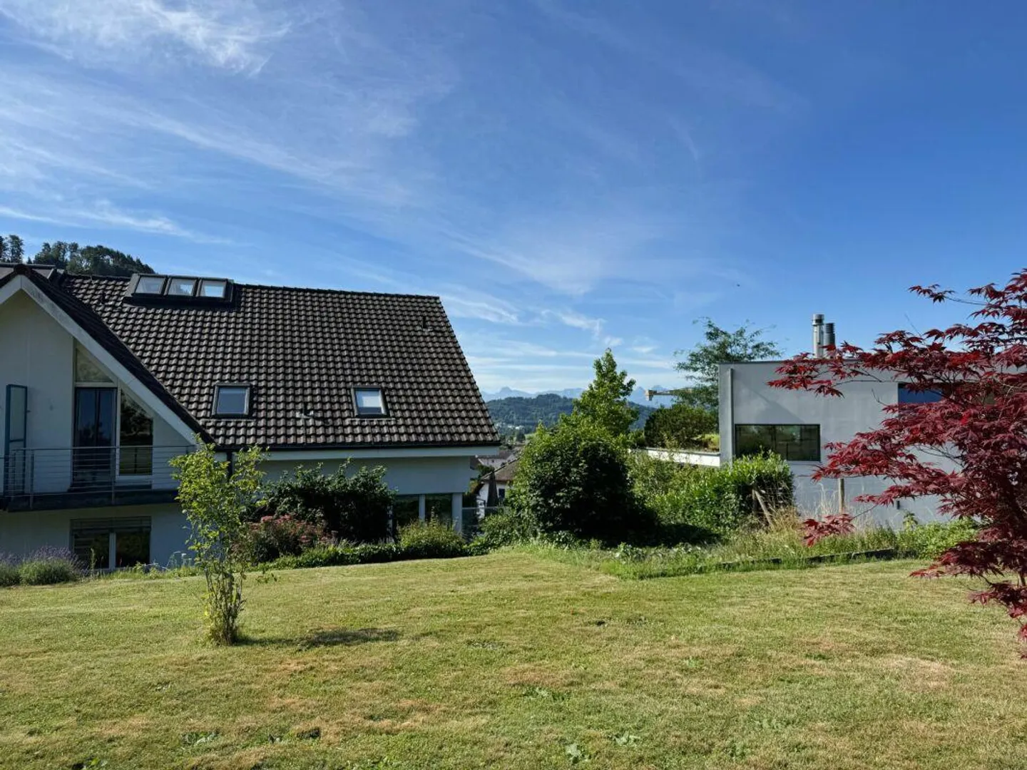 Spacious 6.5-room single-family house with beautiful garden in a privileged location - Photo 26 of 28