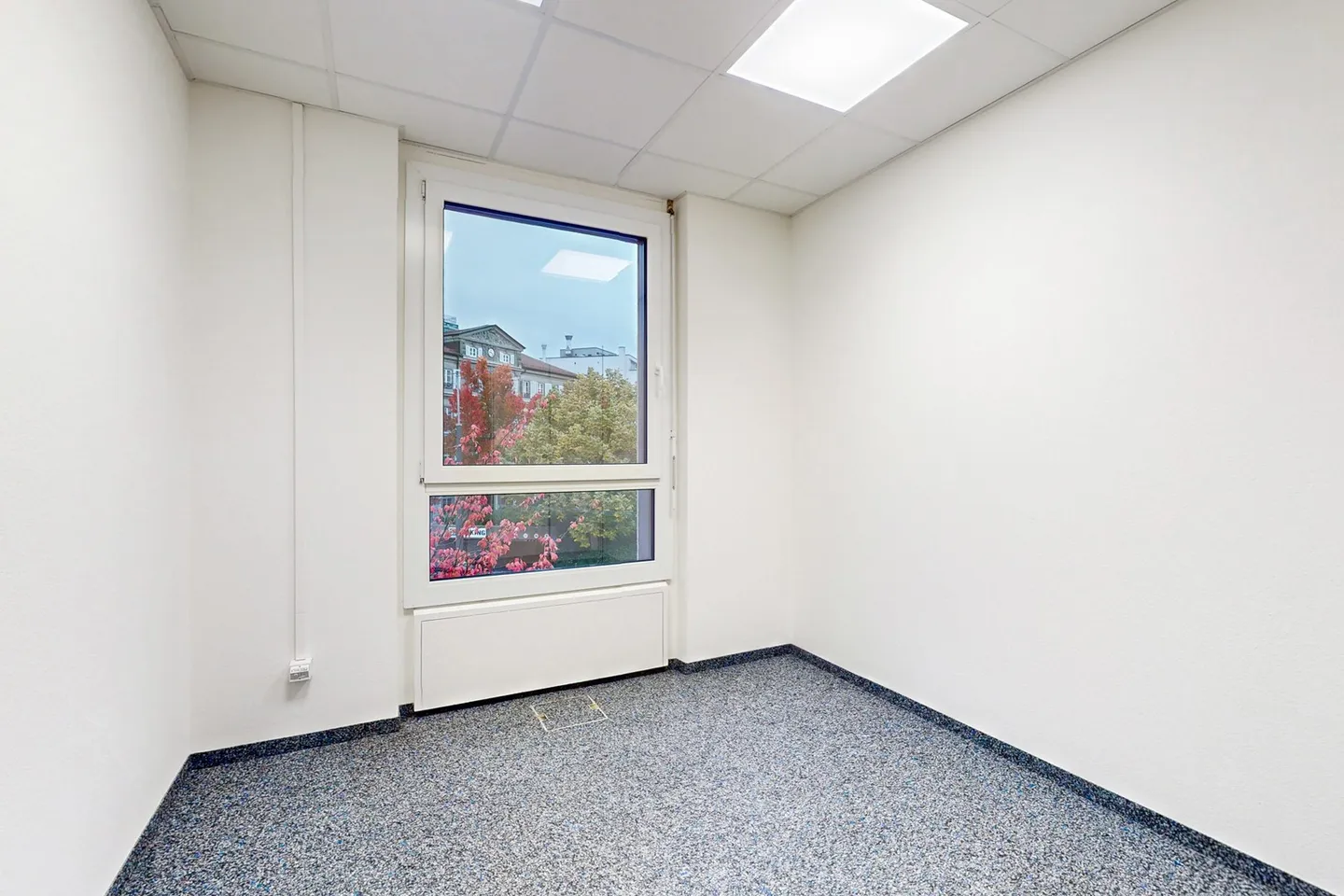 Belle surface lumineuse dans le coeur de Fribourg - Photo 6 sur 8