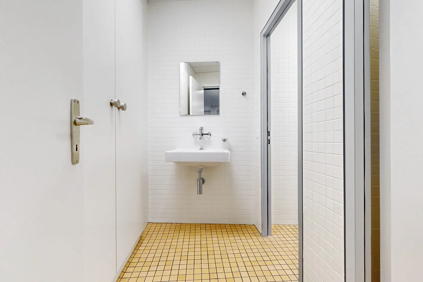 Belle surface lumineuse dans le coeur de Fribourg - Photo 7 sur 8