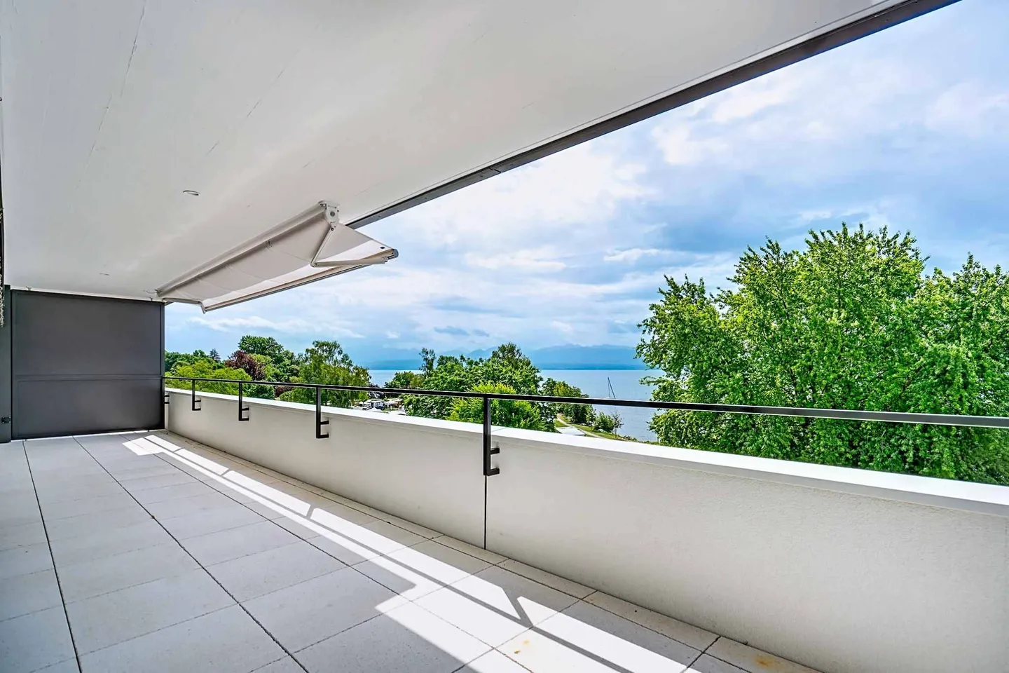 Luxuriöse 4,5-Zimmer-Wohnung mit überdachtem Balkon - Foto 6 von 12