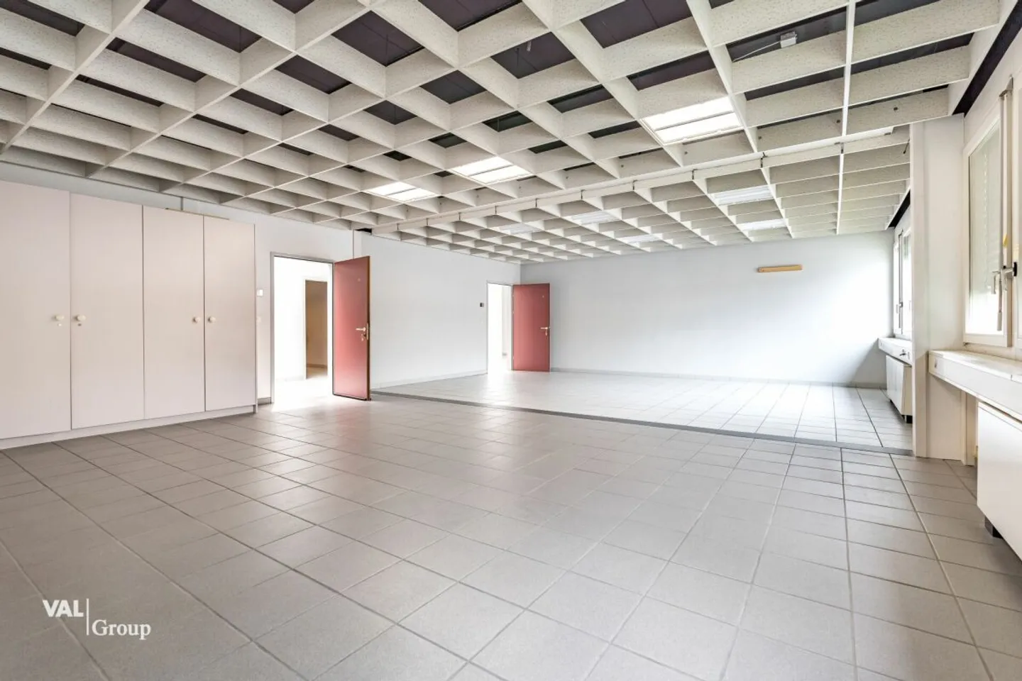 Zu vermieten: Moderner und heller Bürokomplex - 1'200 m² in Aigle - Foto 3 von 19