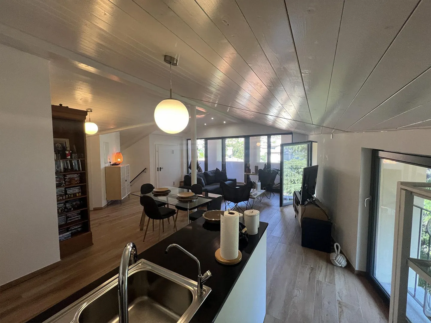 Riva San Vitale ZENTRAL UND AM SEE, PENTHOUSE in perfektem Zustand - Foto 10 von 29