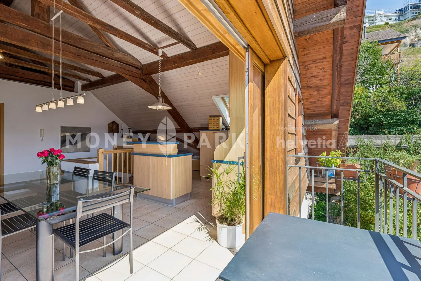 Magnificent attic apartment - Photo 4 of 10