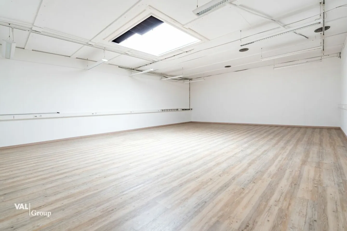 Zu vermieten: Moderner und heller Bürokomplex - 1'200 m² in Aigle - Foto 13 von 19